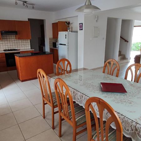 Villa Rina Paphos Exterior photo