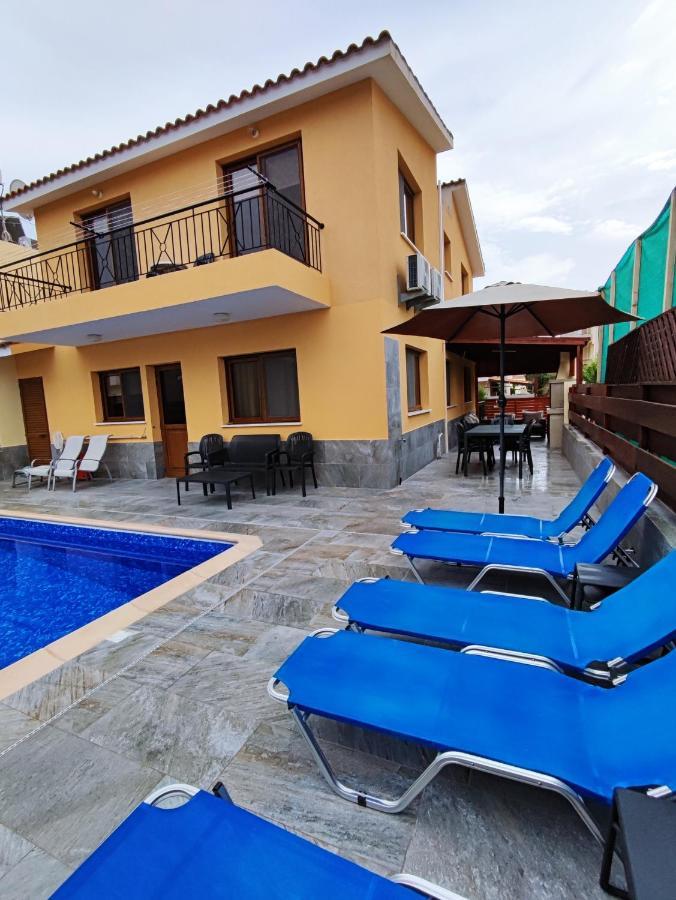 Villa Rina Paphos Exterior photo