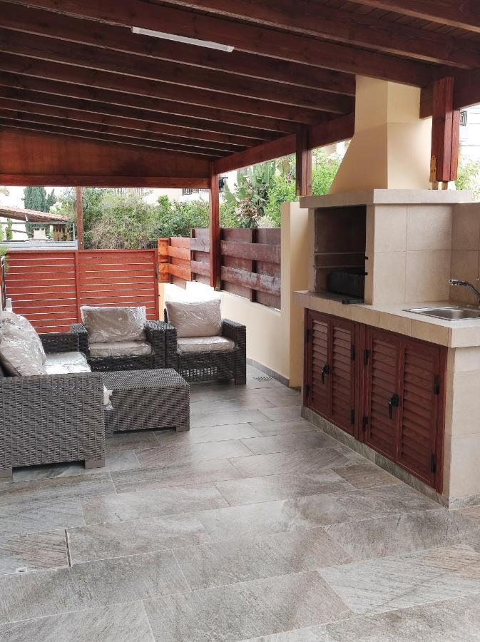 Villa Rina Paphos Exterior photo