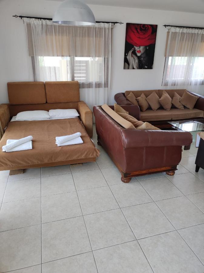 Villa Rina Paphos Exterior photo