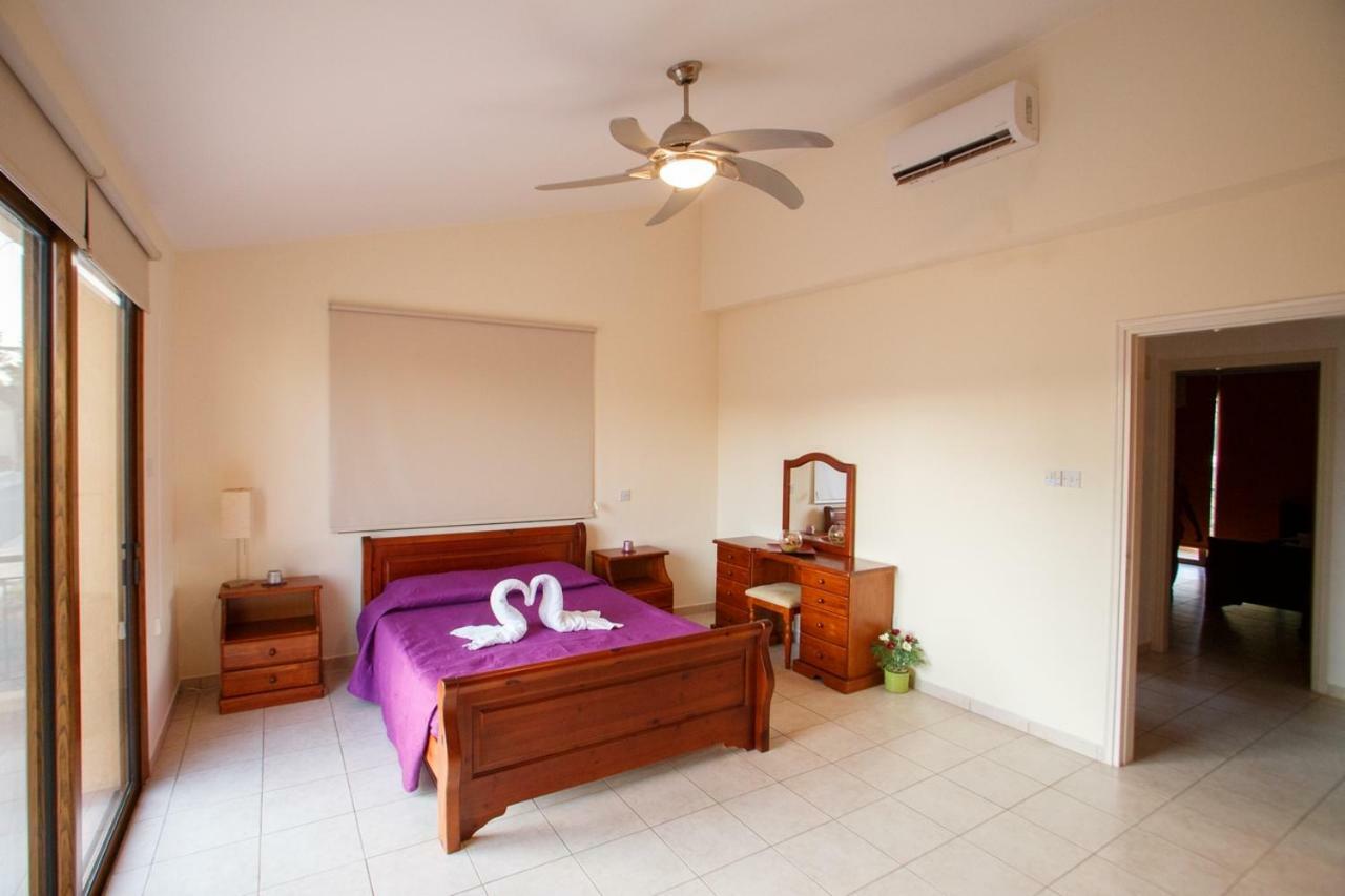 Villa Rina Paphos Exterior photo