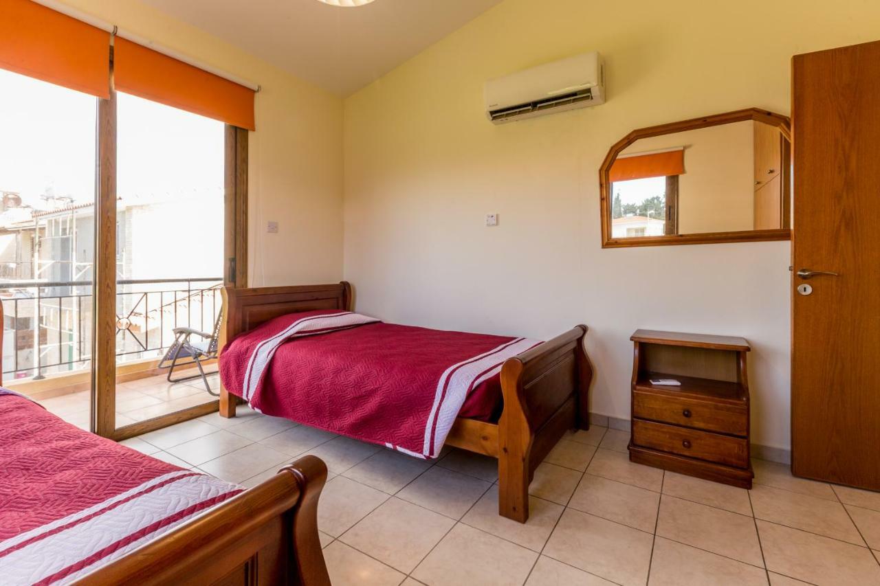 Villa Rina Paphos Exterior photo