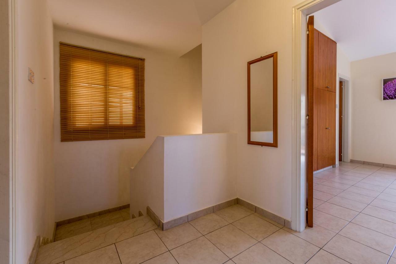 Villa Rina Paphos Exterior photo